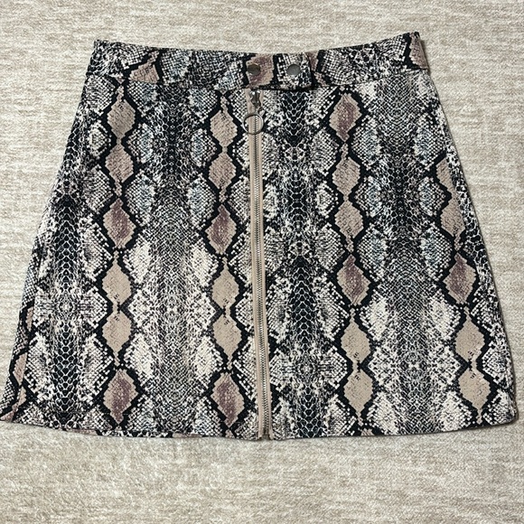 Altar'd State Medium snake print mini skirt denim type material - Picture 1 of 5